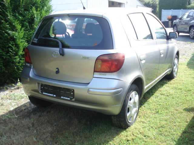 Toyota Yaris 5 portes linéa luna