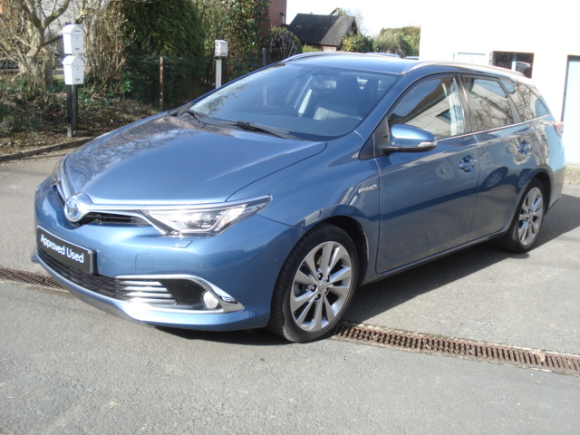 Toyota Auris Touring Sport  Hybride série *Loun