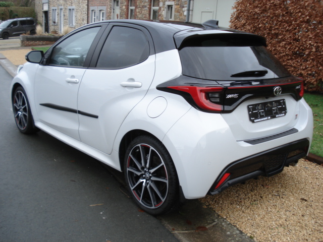 Toyota YARIS GR *HYBRIDE*