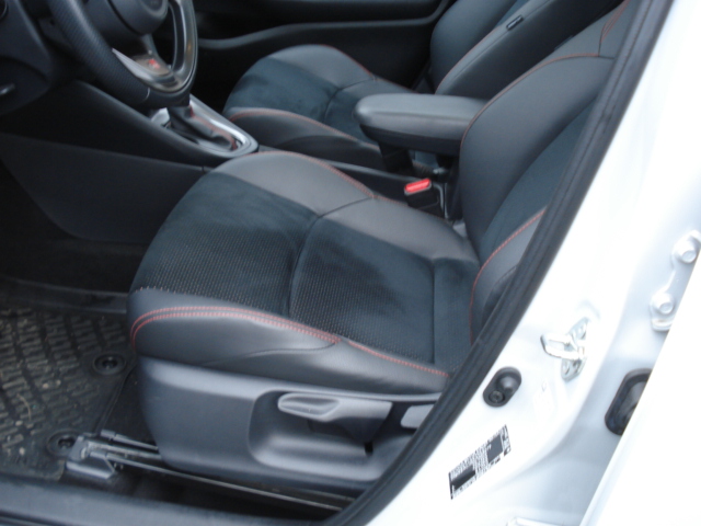 Toyota YARIS GR *HYBRIDE*