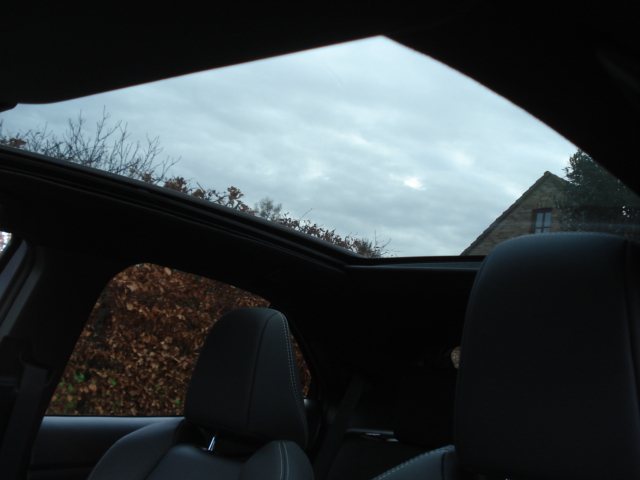 Toyota YARIS CROSS HYBRIDE 4X4 CVT FULL OPTIONS