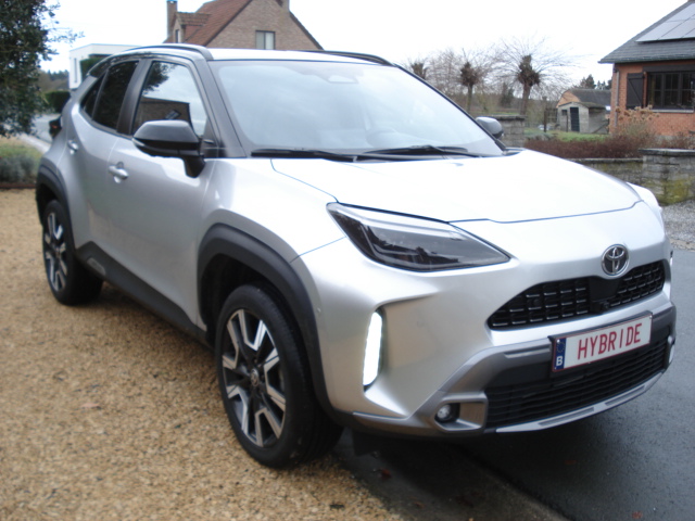Toyota YARIS CROSS HYBRIDE 4X4 CVT FULL OPTIONS