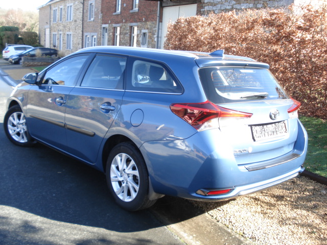 Toyota Auris Touring Sport Dynamic + Pack 50ème