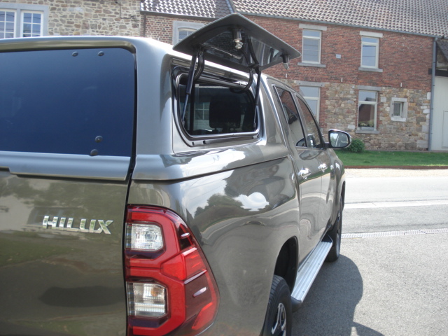 Toyota HILUX 2.8 D4D double cabine *automatique