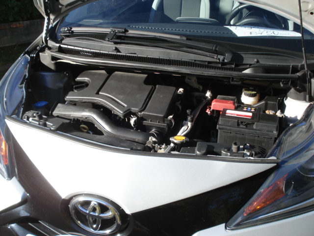 Toyota Aygo 5 portes 1.0i VVT-I  X-PLAY