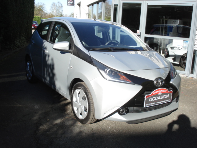 Toyota Aygo 5 portes 1.0i VVT-I  X-PLAY