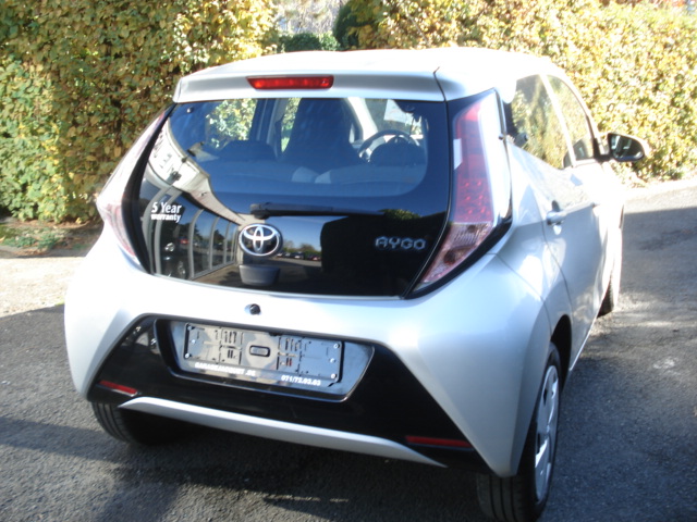 Toyota Aygo 5 portes 1.0i VVT-I  X-PLAY